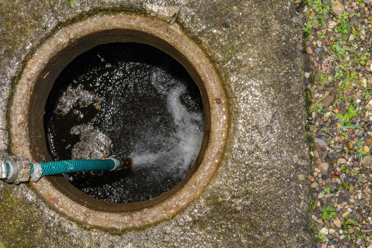 The Benefits of Hydro Jetting for Your Sewer Line and Drains